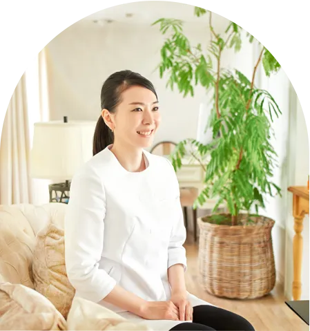 港区麻布十番の小顔矯正・ハチ張り・絶壁専門サロン「エクラリー」のオーナー紹介